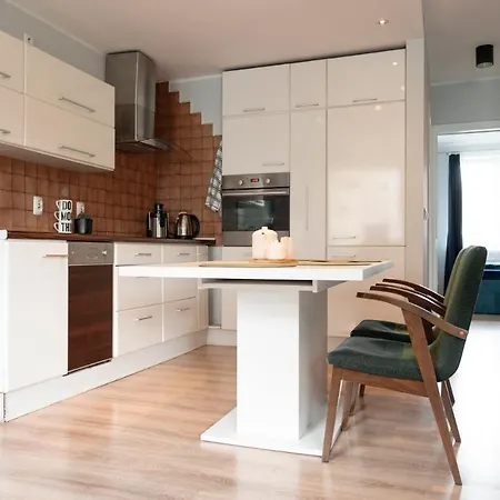 Bosman Place Srodmiescie Apartment